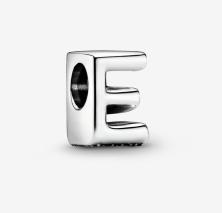 Gyöngy Letter E Alphabet Charm 797459
