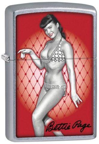 Öngyújtó Zippo Bettie Page 29441